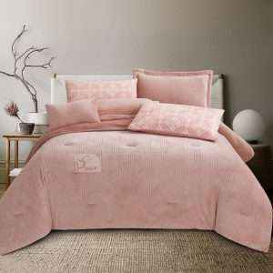طقم لحاف شتوي مخمل وفرو مفرد/ مفـرد ونص 4قطع، وردي