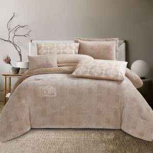 Velvet And Fur Winter Beige
