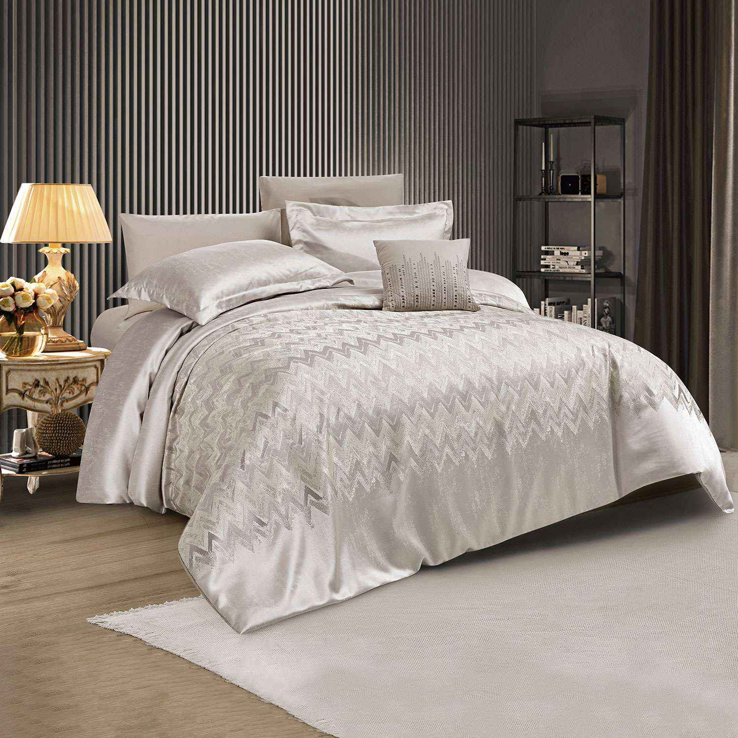 طقم لحاف فاخر من الجاكار مجوز 7 قطع