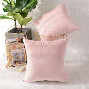 وجه مخدة مخمل