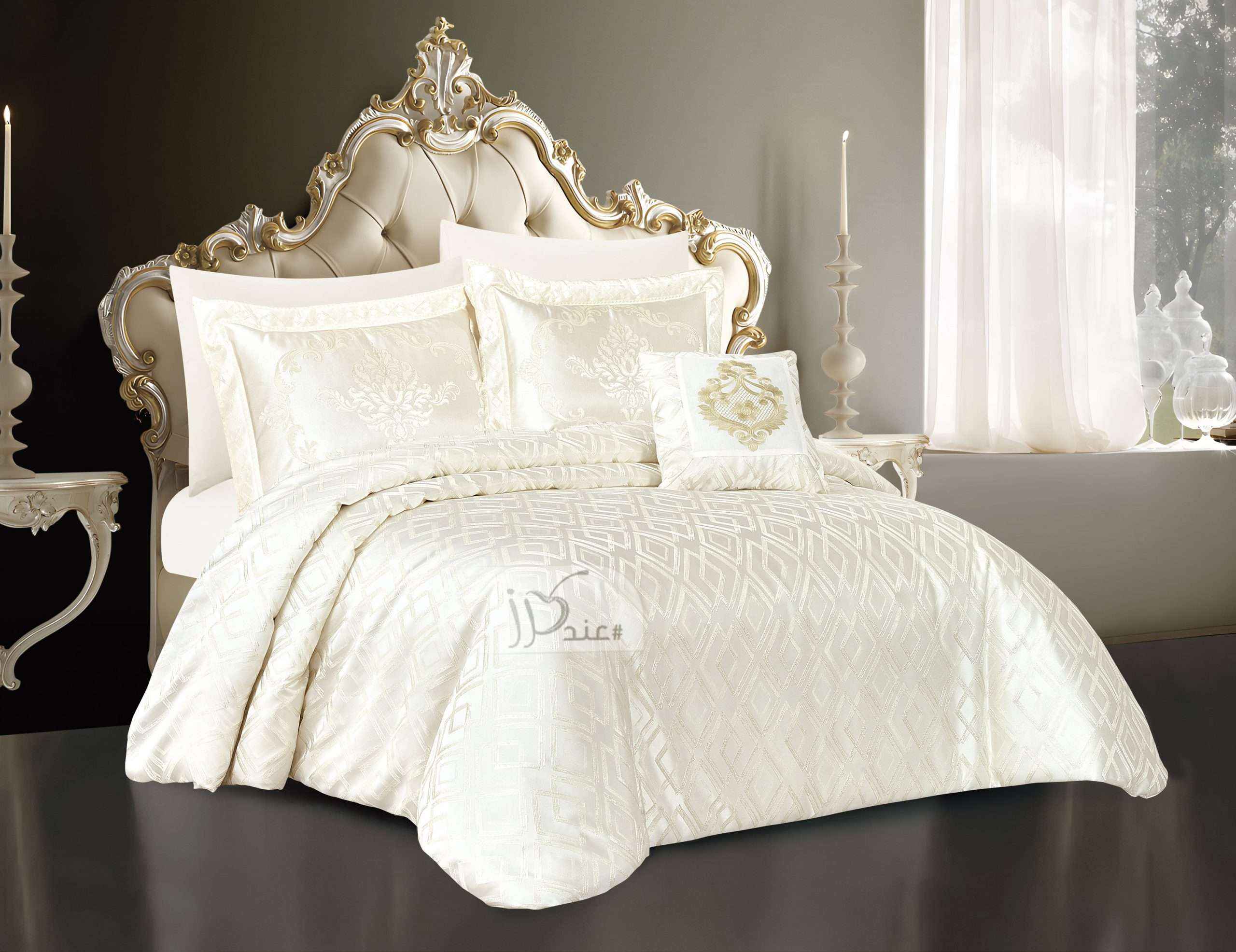 طقم لحاف فاخر من الجاكار مجوز 7 قطع