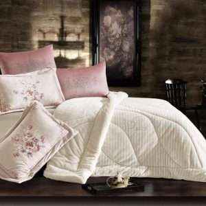 Velvet And Fur Winter Comforter King Size 6pcs Set, Creamy