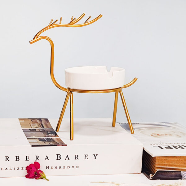 منفضة سجائر مع حامل معدني شكل غزال Deer Ceramic Ashtray